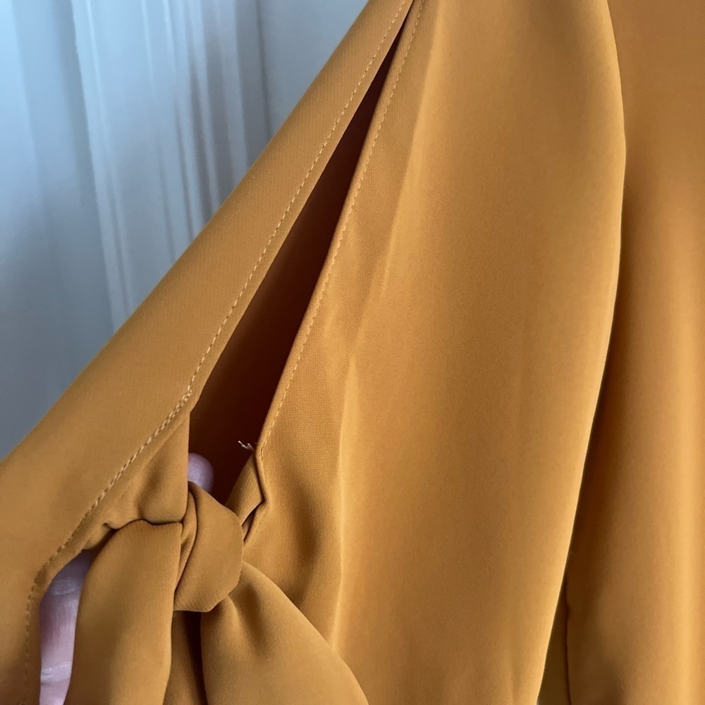 Everly mustard colored dress. Short slit sleeves/tie. Shift dress EUC. Small. - Picture 2 of 8